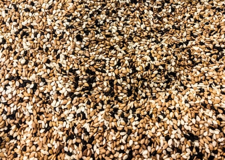 Mixture of sesame seeds